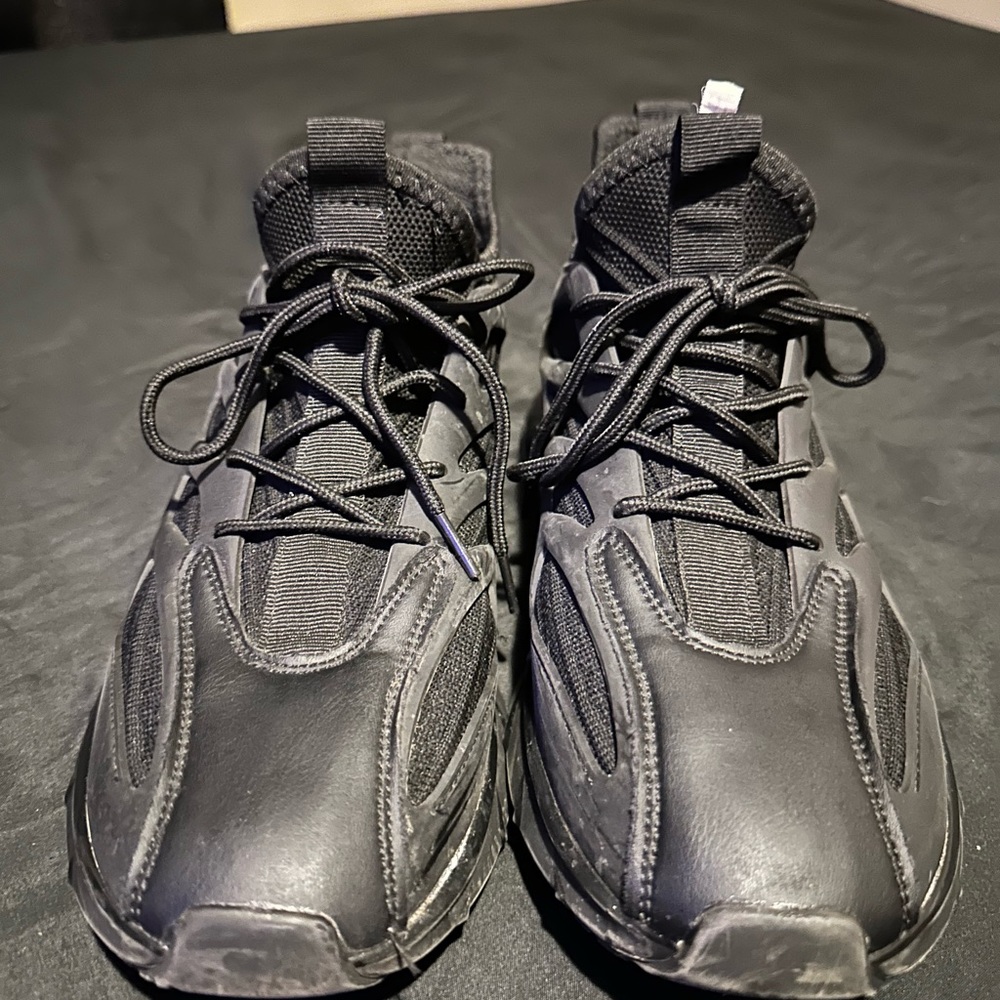 Black Men's Athletic Shoes